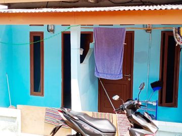 Rumah Dijual BU + 2 Kontrakan Dekat Stasiun Rawa Buntu