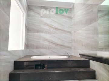 Rumah Mewah Siap Huni Di Batununggal Indah BuahBatu Bandung Dekat PUSAT PERBELANJAAN YOGJA MART dan AKSES TOL BUAH BATU