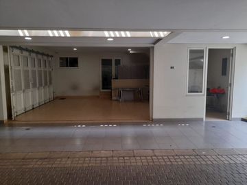 Rumah Mewah Gading Serpong Emerald Cove 3 Lantai Full Furnish Nego
