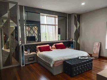Rumah Mewah Gading Serpong Emerald Cove 3 Lantai Full Furnish Nego