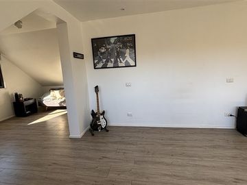 Casa en venta 5 dorm 5 baños y serv. San Carlos de Apoquindo