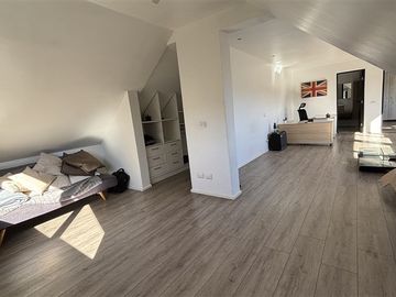 Casa en venta 5 dorm 5 baños y serv. San Carlos de Apoquindo