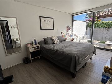 Casa en venta 5 dorm 5 baños y serv. San Carlos de Apoquindo