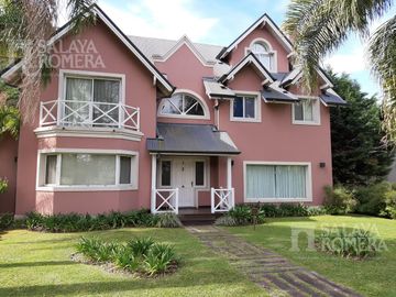 Venta y Alquiler Casa con Muelle Propio  Isla Santa Monica