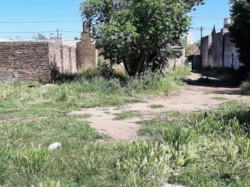 SE VENDE demolicion con TERRENO UNICO de 960m2 sobre AVENIDA