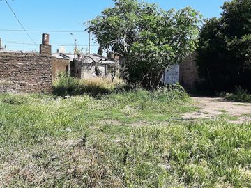 SE VENDE demolicion con TERRENO UNICO de 960m2 sobre AVENIDA