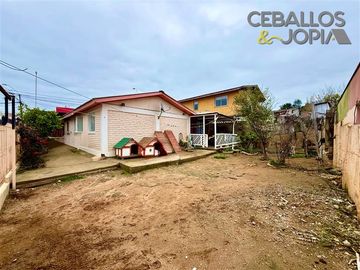 Casa en venta de 4 dorm. en Villa Alemana