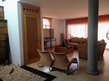 CASA EN VENTA EN RESIDENCIAL PARAISO CON CANCHAS DE TENIS ALBERCA JARDIN