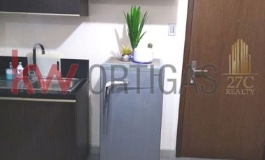 RUSH FOR SALE! 2BR Unit  at Signa Designer Residence, Makati