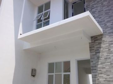 RUMAH BARU SIAP HUNI LOKASI STRATEGIS DI KOTA MADYA BANDUNG 4 KAMAR 3 KAMAR MANDI 2 LANTAI MULAI 1,6 M MANDI