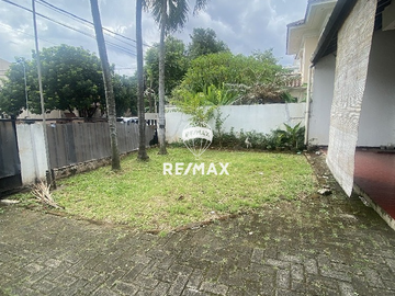 Rumah 2 Lantai di Pangkalan Jati, Cinere Depok – LT 270 m² LB 200 m², 5 KT, SHM