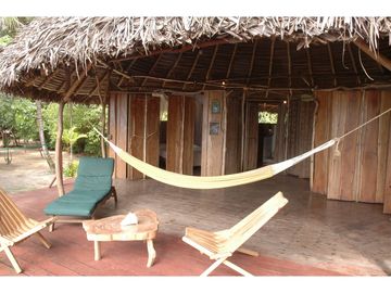 SEA Confiable Vende ECO RESORT en Bocas del Toro