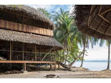 SEA Confiable Vende ECO RESORT en Bocas del Toro