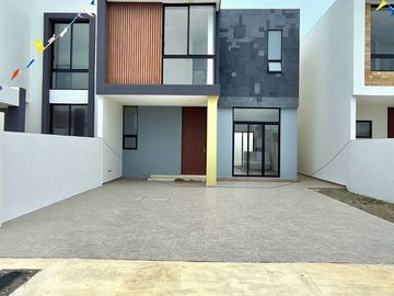 Casa en VENTA en LOMAS DE MEDITERRANEO