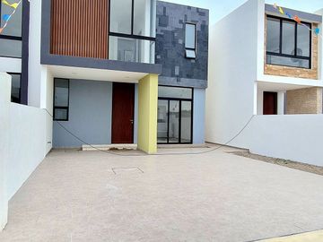 Casa en VENTA en LOMAS DE MEDITERRANEO