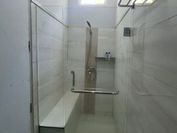 Rumah 3 Lantai Fully Furnished ada Private Pool & Rooftop Nuansa Garden untuk Barbeque