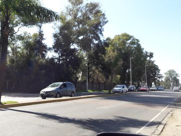 CASA IDEAL DESARROLLO- SOBRE 202 ESQUINA VELAZQUEZ