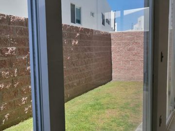 Hermosa Casa en La Condesa Juriquilla, ROOF GARDEN, Jardín, 4 Habitaciones..