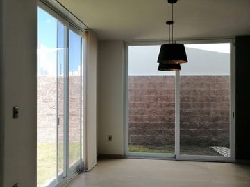 Hermosa Casa en La Condesa Juriquilla, ROOF GARDEN, Jardín, 4 Habitaciones..