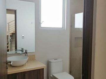 Hermosa Casa en La Condesa Juriquilla, ROOF GARDEN, Jardín, 4 Habitaciones..
