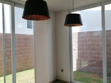 Hermosa Casa en La Condesa Juriquilla, ROOF GARDEN, Jardín, 4 Habitaciones..