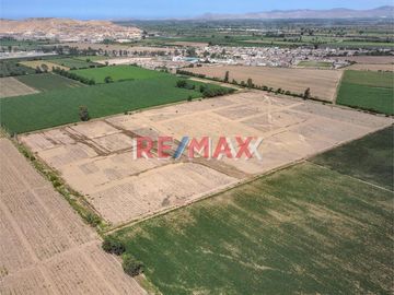 Excelente oportunidad para comprar tu terreno en Cañete!!

- Acceso pavimentado 
- Urbanización cerrada
- Cerca a zona Urbana y zona residencial