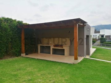 Venta Terreno Cumbayá, dentro de Urbanizacion