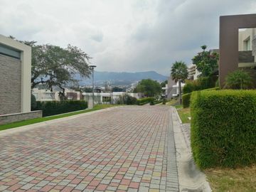 Venta Terreno Cumbayá, dentro de Urbanizacion