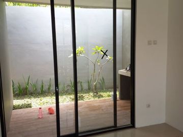 Rumah cantik modern siap huni dekat Pamela 7