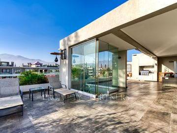 Excelente Duplex con Quincho en Azotea, Dehesa Central