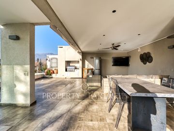 Excelente Duplex con Quincho en Azotea, Dehesa Central