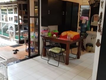 Dijual Rumah Kencana Loka depan Jalan Raya Blok H Bisa Untuk Usaha