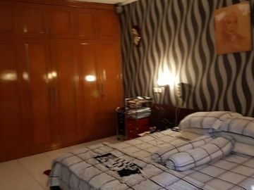 Dijual Rumah Kencana Loka depan Jalan Raya Blok H Bisa Untuk Usaha