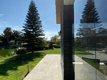 Residencia de Autor en El Campanario,  Vista al Lago, Terreno 1,250 m2
