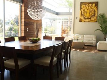 Residencia de Autor en El Campanario,  Vista al Lago, Terreno 1,250 m2