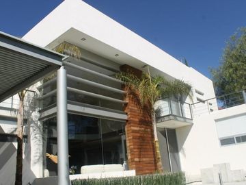 Residencia de Autor en El Campanario,  Vista al Lago, Terreno 1,250 m2