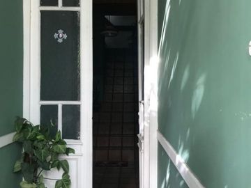 Casa PH en venta en Lanus Oeste