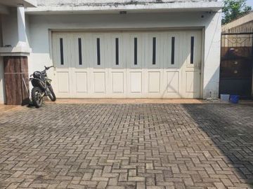 Rumah Mewah dan Full Furnished, 5 menit ke One BelPark Mall