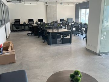 OFICINAS EQUIPADAS EN VENTA EN TORRE CIBELES