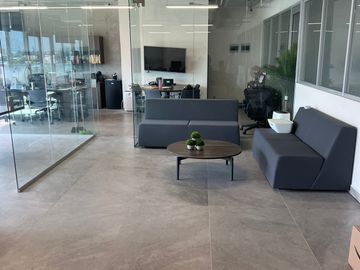 OFICINAS EQUIPADAS EN VENTA EN TORRE CIBELES
