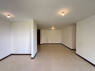 apartamento en arriendo en cumbres. Cod A9433980