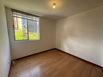 apartamento en arriendo en cumbres. Cod A9433980