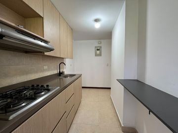 apartamento en arriendo en cumbres. Cod A9433980