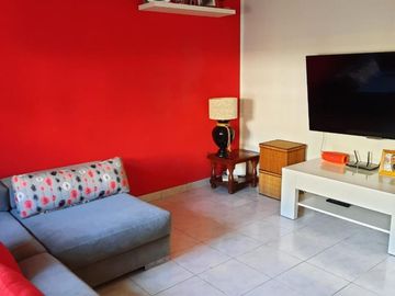 VENDO CASA EN PH DE 3 AMB. RECICLADA A NUEVO ZONA MORON
