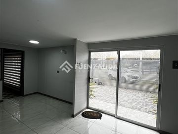 Casa en arriendo de 2 dorm. en Maipú