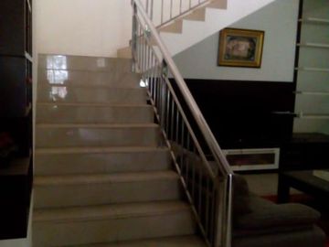 Rumah dalam cluster elit bangunan kokoh mewah full furnish hook di Cileunyi Bandung | MARTINI