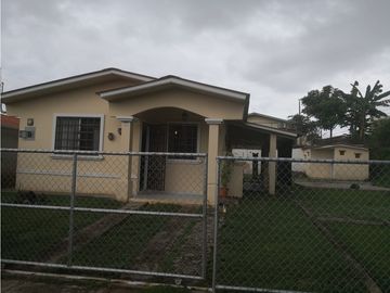 Vendo casa en Barrio Colón *LC-C-09*