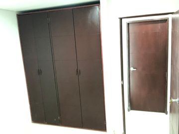apartamento en venta en la alborada. Cod V5979
