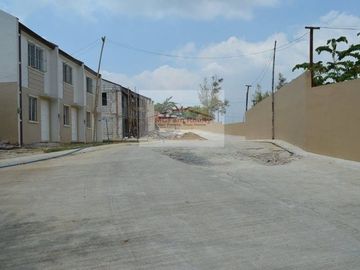 2 Bedroom RFO House & Lot for Sale in MONTVILLE PLACE Taytay Rizal, pls contact Donald @ 0955561---- or 0933825----