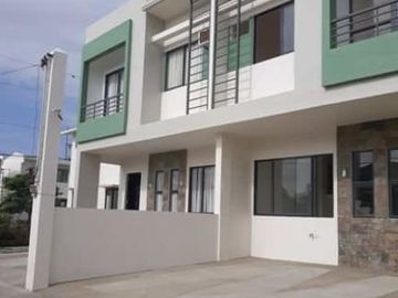 2-Storey Duplex 3BR Filinvest East, Marcos Highway, Cainta